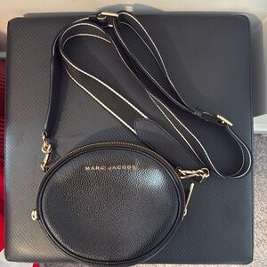 Marc Jacobs Black Rewind Oval Leather Crossbody